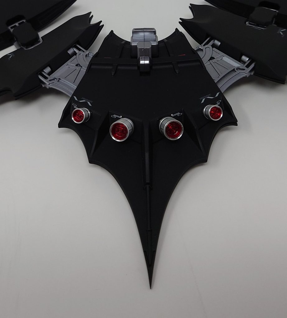 デスサイズヘルって、アクティブクロークからスラスター吹いてるけど、バーニアないんだが!!と思って自分の中で納得感を出すためにバーニア追加しました。チラっと見えるとワクワクしますw