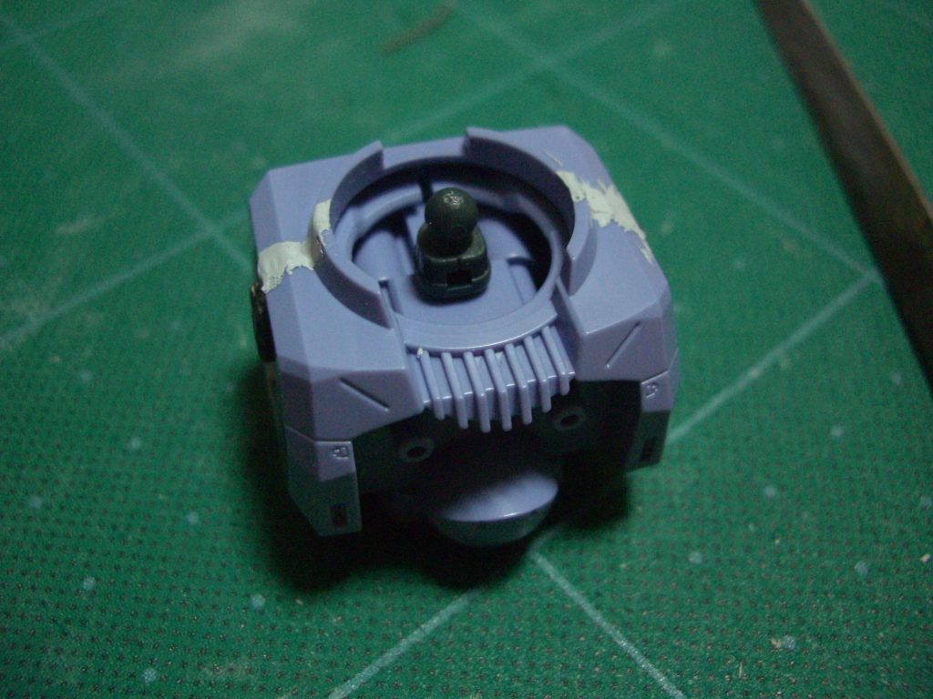 ラッカーパテ盛り