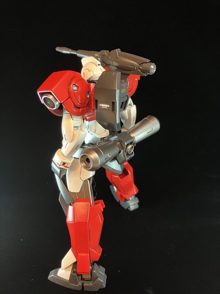 鉄血のジャンクをバックパックに。良いパーツが選定できて満足です