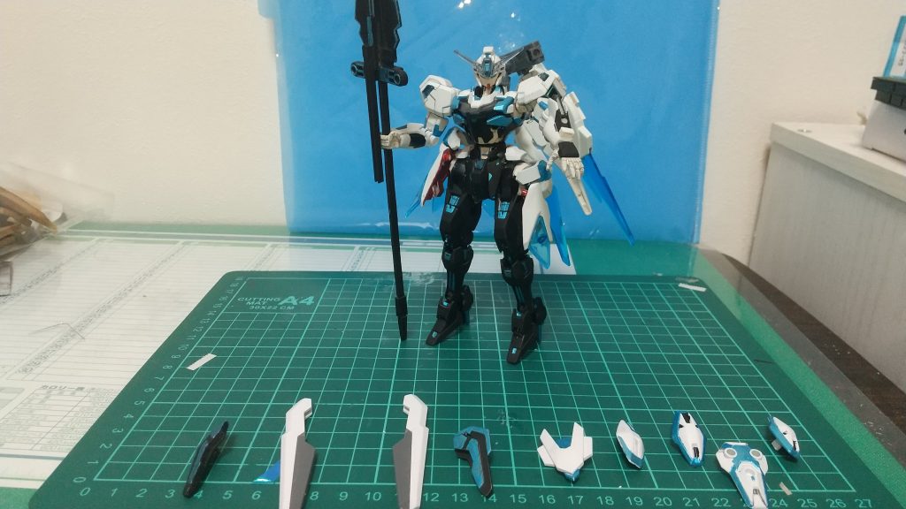 戦い方としては基本エスカッシャンによる遠距離攻撃