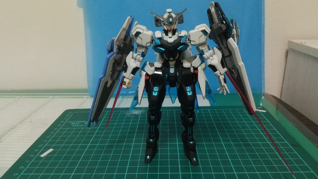 腕はルブリスのを改造したため3mm穴でも1mm×4mm のタイプも装備可能やっぱり互換性を持たせないと