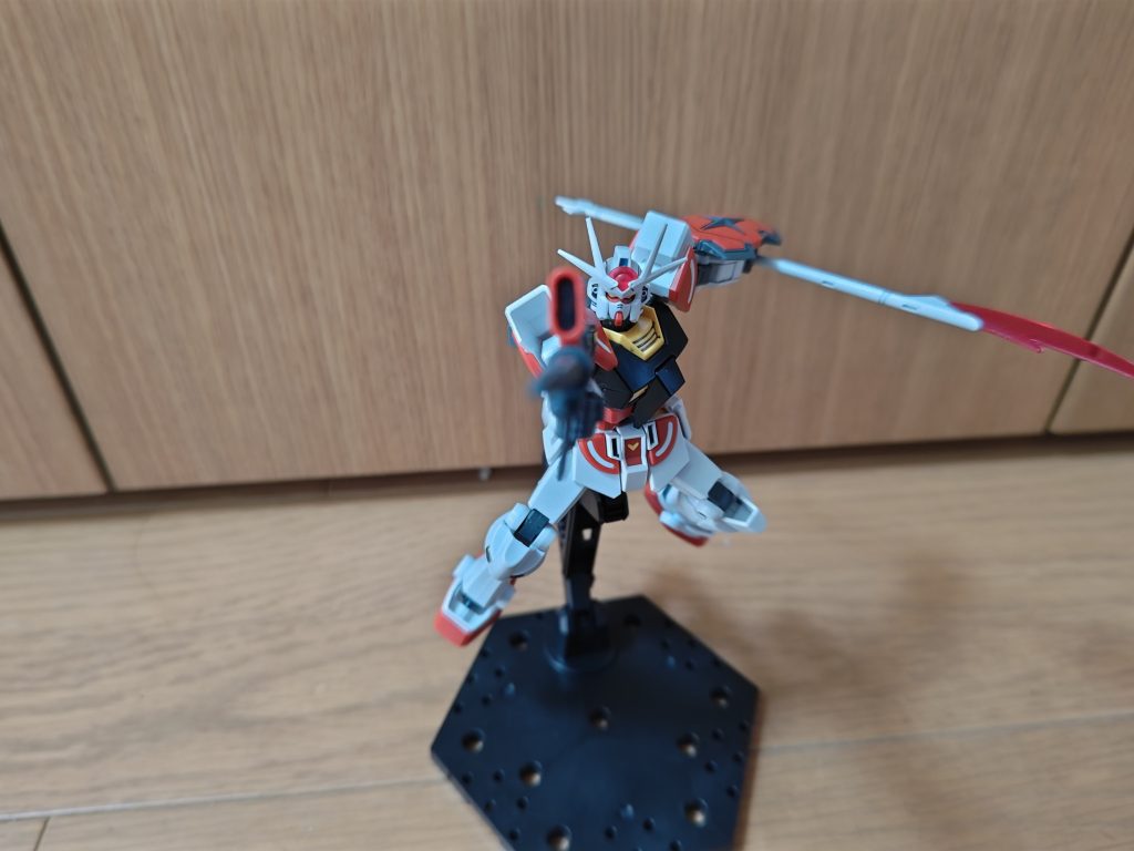 ビームラーライフルで攻撃！