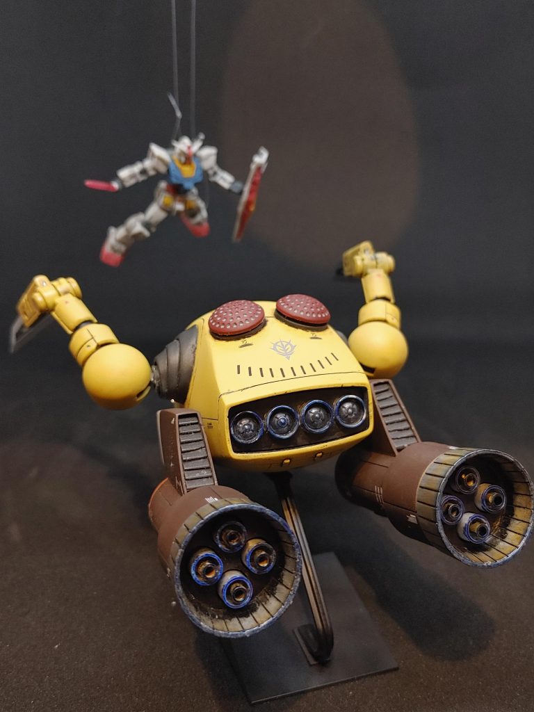 毎回バーニアの焼けのウェザリングは好きでやってるのですが、今回はうまくいったほうではないかなぁとは思っています。(笑)毎回バーニアは最初のほうに作るんですが、焼けウェザリングやるとしばらくニヤニヤ見てます。しばらく作業が進みません(笑)、皆さんはそんな事ないですか？