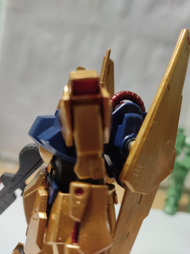 肩部分に関しては部品が欠陥していたためプラ板で補強し、塗装しています。(*´︶`*)❤︎Tiktokにて比較動画もあげていますので併せてよろしくお願いいたします(*´︶`*)❤︎https://vt.tiktok.com/ZSNreadyw/