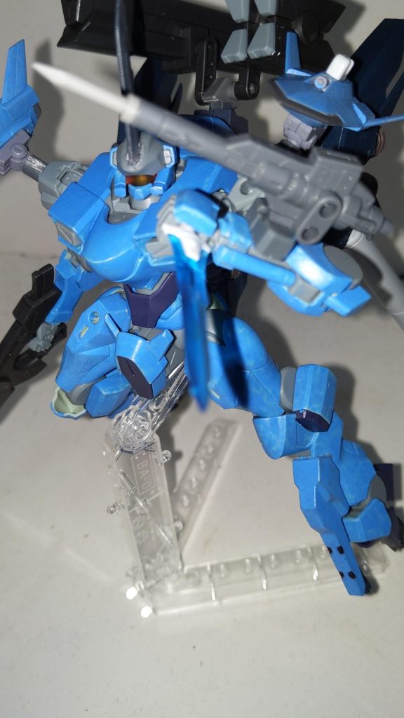 シグルブレードメインウェポンその2。主にビームジュッテが効かない相手に対して使用する。