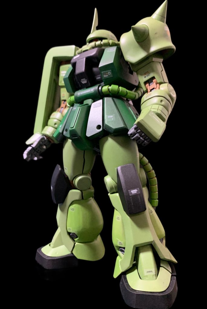 基本フォルムに全て大型化。プラ板やパテにて1〜3mmほど増設してます。以下、いろんな角度で。