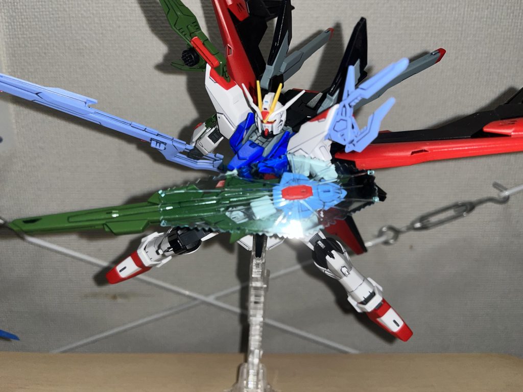 ビームシールド。仕方ないかもだけど、もっと大きいエフェクトが欲しい。