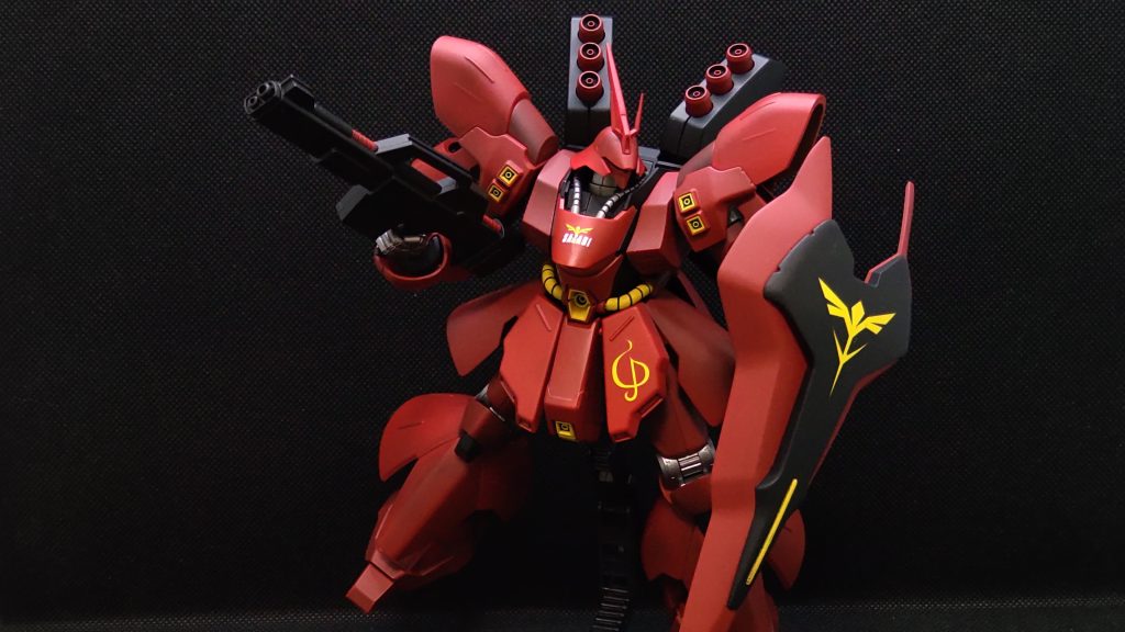 娘はそんな事情どころか私がどんなプラモ持ってるかとか把握しないまま売り場（梅淀）に行き、迷ってたので詳しそうな２人組の方に訪ねたそうで(笑)親切なご両名は親身に相談に乗っていただいたようで最終的に「サザビーならダブってても文句出ないだろう」という結論に至ったそうで…