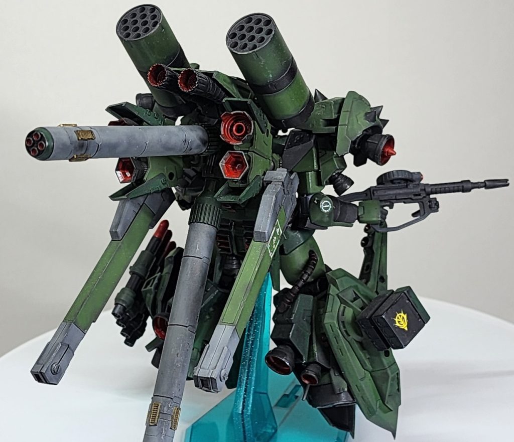 いろんな箇所にブースターを追加！ちゃんとプロペラントタンクもついてるぞ。