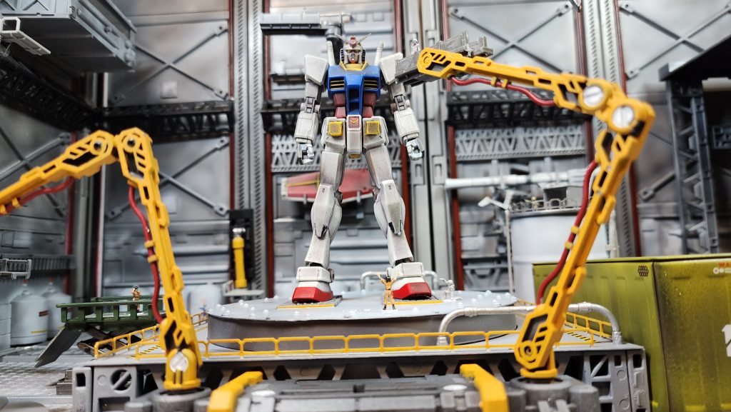 真ん中は回転テーブルになってるぞ！