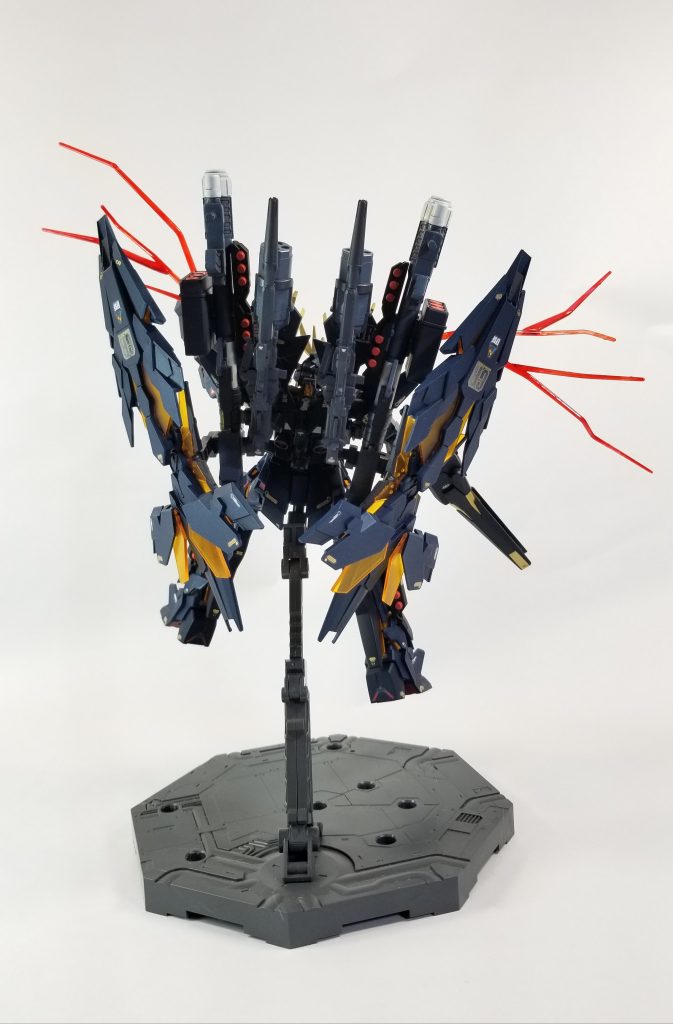 今年はデカールも含め、すべて「純正」に拘ったんですけどね