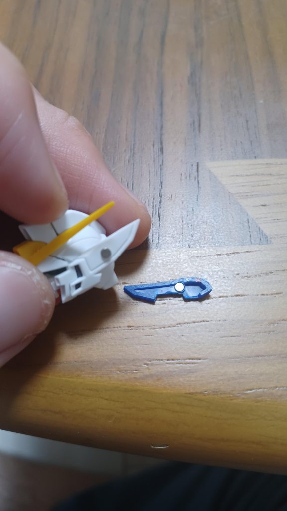 パーツの着脱には、ネオジム磁石を使いました。