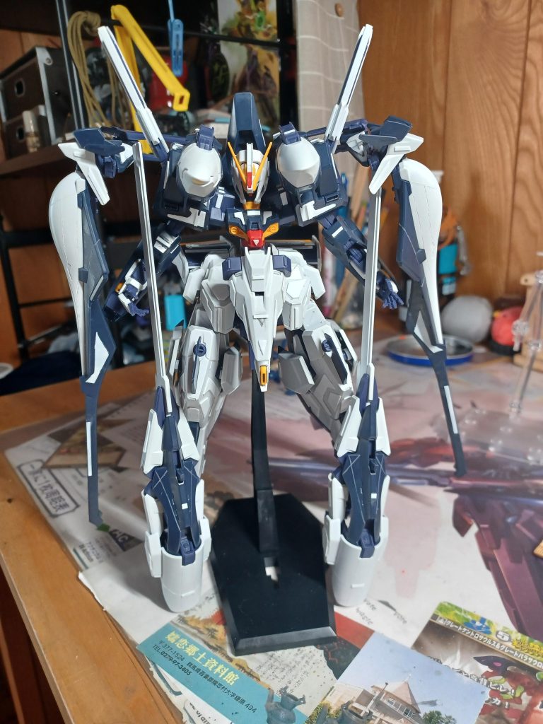 塗装前。スジボリが苦手なので、プラバンを大量に貼って誤魔化してる。