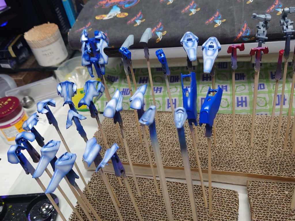 塗装途中の画像見つけました。