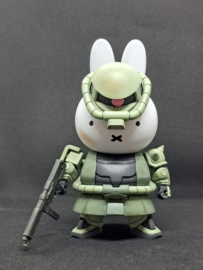 ザクヘッドは磁石で位置が換えれます