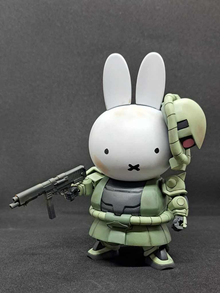 手首や頭との接続部をちょっといじっただけです