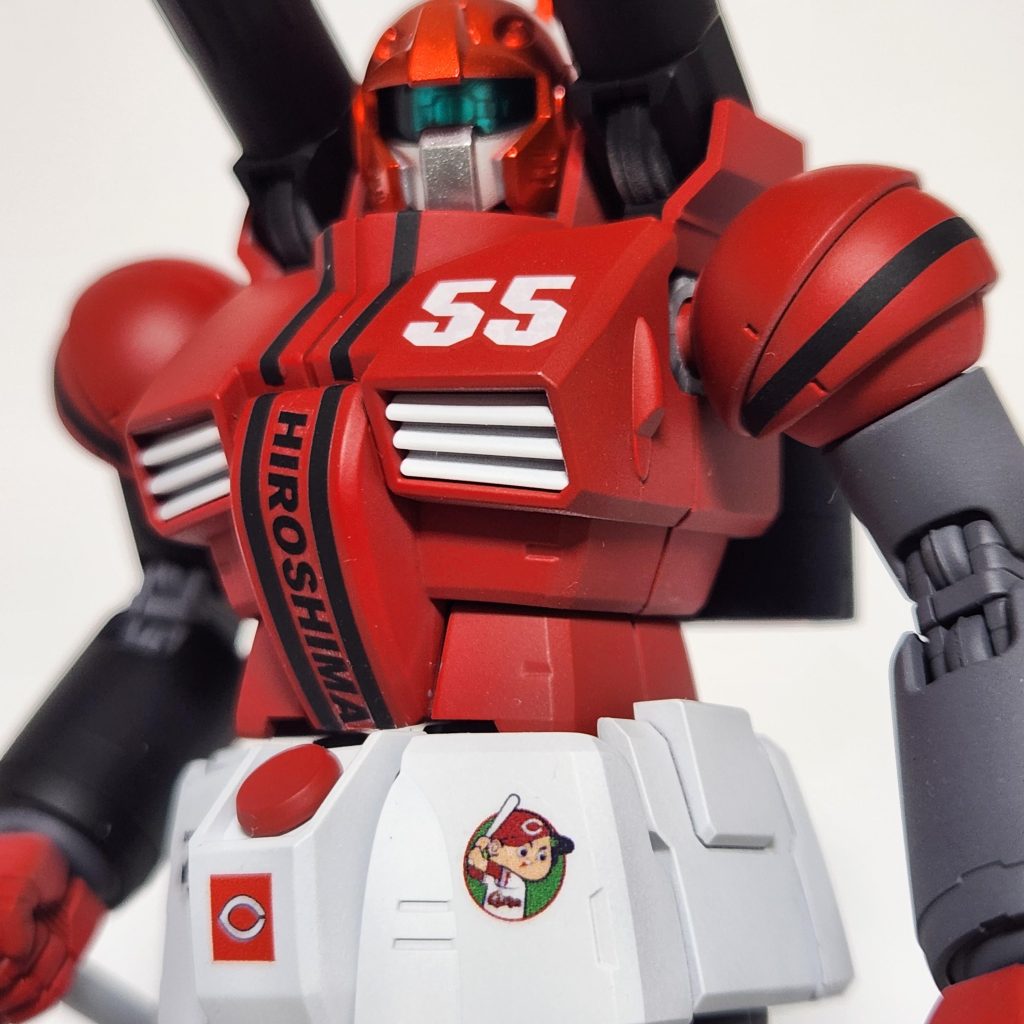 ガンキャノンバストショットです。黒色ラインはハセガワのシート貼り。デカールは市販品とエーワンのインクジェット用で作成しました。