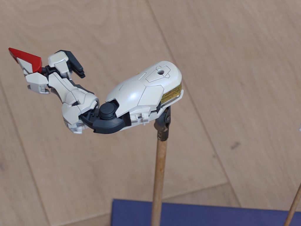 つや消し前　パール塗装後クレオスのサファイアブルー