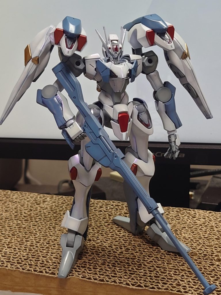 設定通りの色を塗るのはツマラナイと思ってしまうタイプです。今回はパール塗装の練習みたいな感じです。