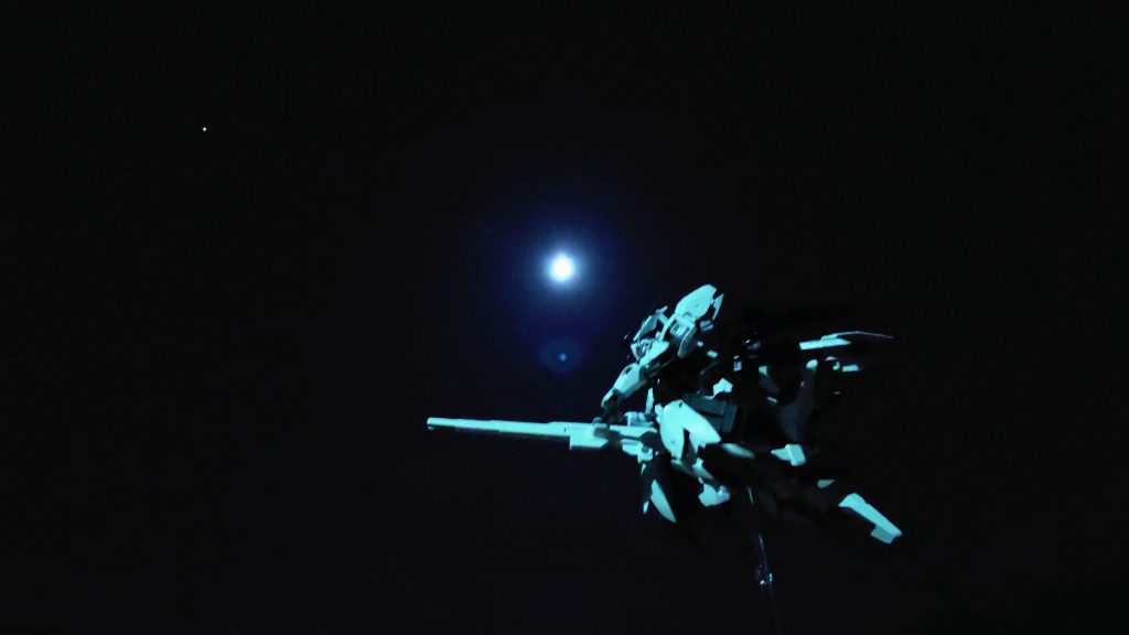 月夜に翔る–3枚目/制作者：ロノ