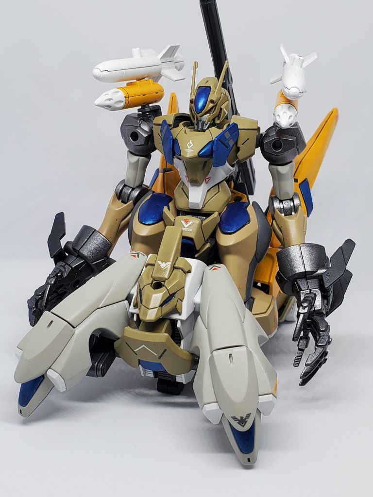 真ゲッター3イメージでファラクトをいじりました。元が細い機体ですが、SDのトリニティバイクにのせパーツ付け替えすることでシルエットを寄せました(寄りきれてない…)