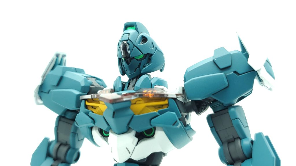 素体はルブリス量産試作モデル共通のものである。