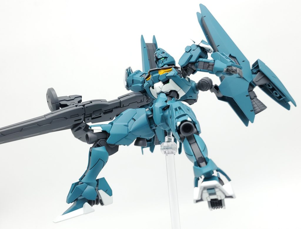 加速または逆噴射では機体に大きなGが掛かるためパイロットの身体への負担も大きい。