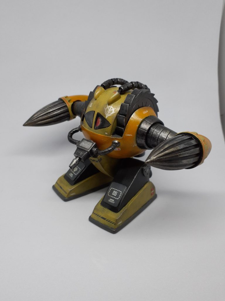 カメラカバーは透明レジンで作りました。 