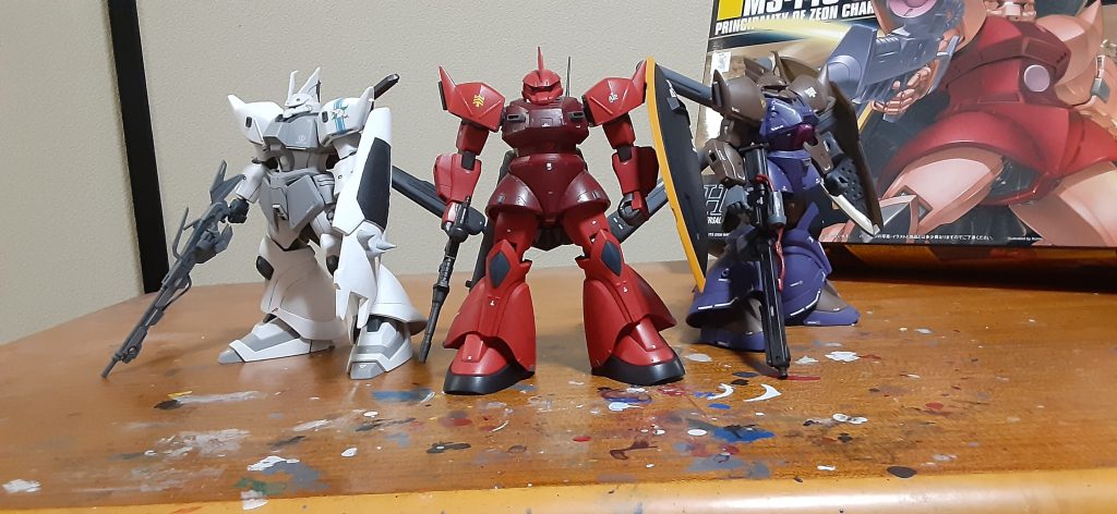 所持してるゲルググ、一般発売のゲルググJ以外手を入れてました…w　あと量産型ゲルググと一般兵仕様のマリーネ買えばHGゲルググコンプ量産型ゲルググはキャノン仕様にして最近発表されたロボット魂のやつぽくしたいし、一般兵仕様マリーネは自分専用機体にしたい。その前に唯一改造してないゲルググJをガトー専用にしないと…あとMGゲルググ欲しいしなんなら旧キット作りたいし(いい加減にしろ)