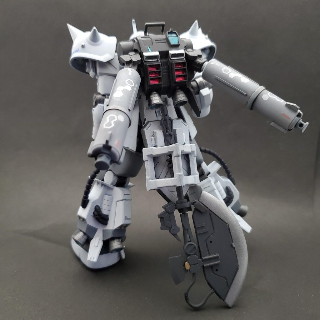 大型ヒートホークをマウントできます。