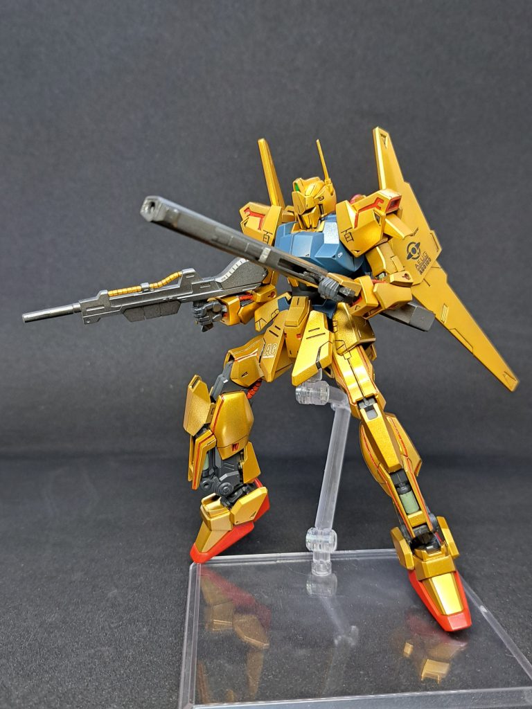 エアブラシで金ピカの機体作るの楽しいですね