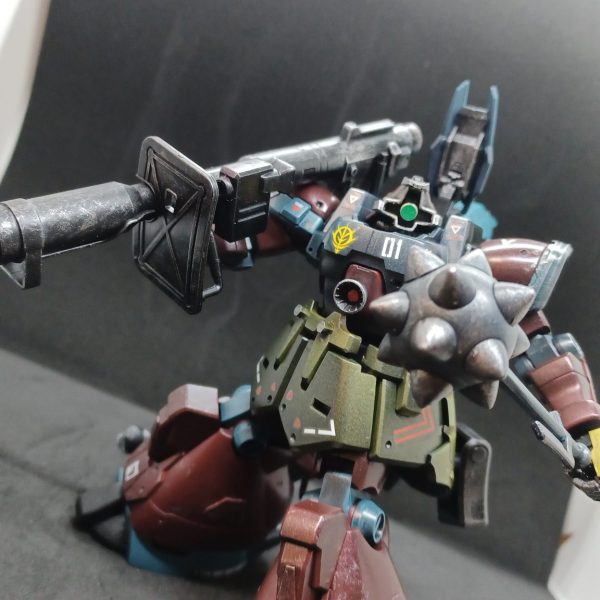 ドム：ヴァーサティリティ(強化人間専用機)