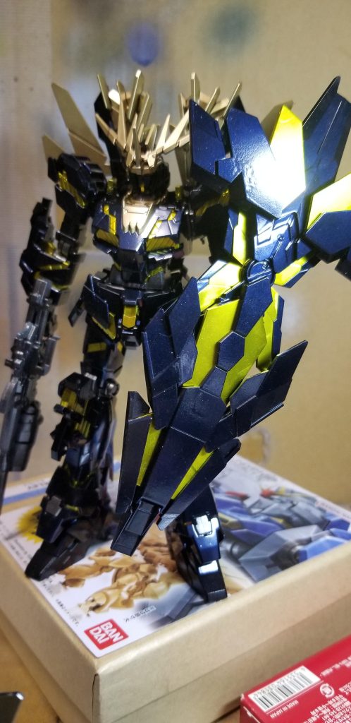 当初の出来、シールドもミラークロームのキャンディにしてあるのですが、しっくり来ませんでした。