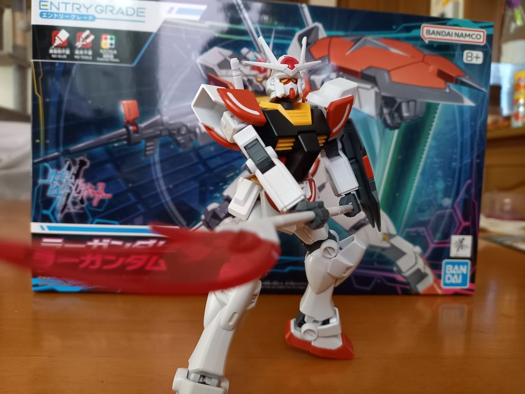 やはりポーズを取るの難しい( ´･ω･`)ですが見立ても武装も好みなので買えて嬉しいです！