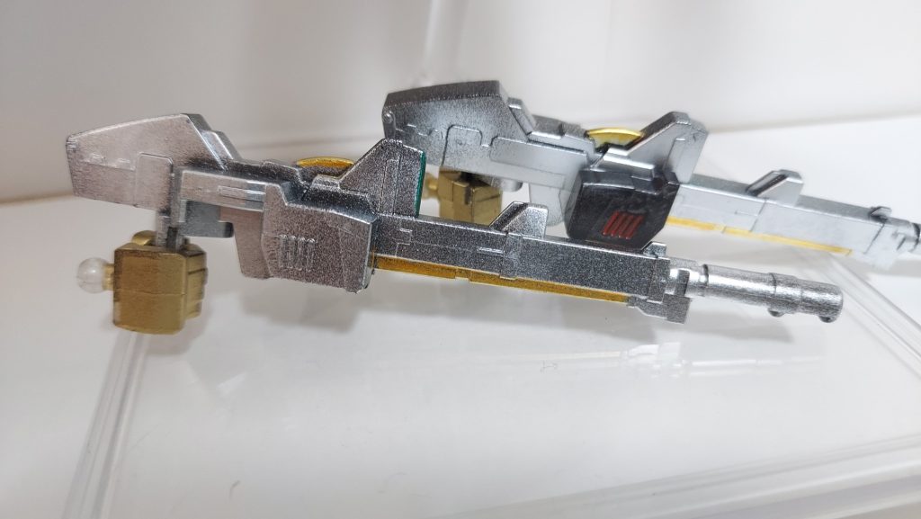 ツインバスターライフ:シルバーを軽く吹いてみたところ、良い感じにメカ感が出ました。めちゃくちゃ気に入ってます。