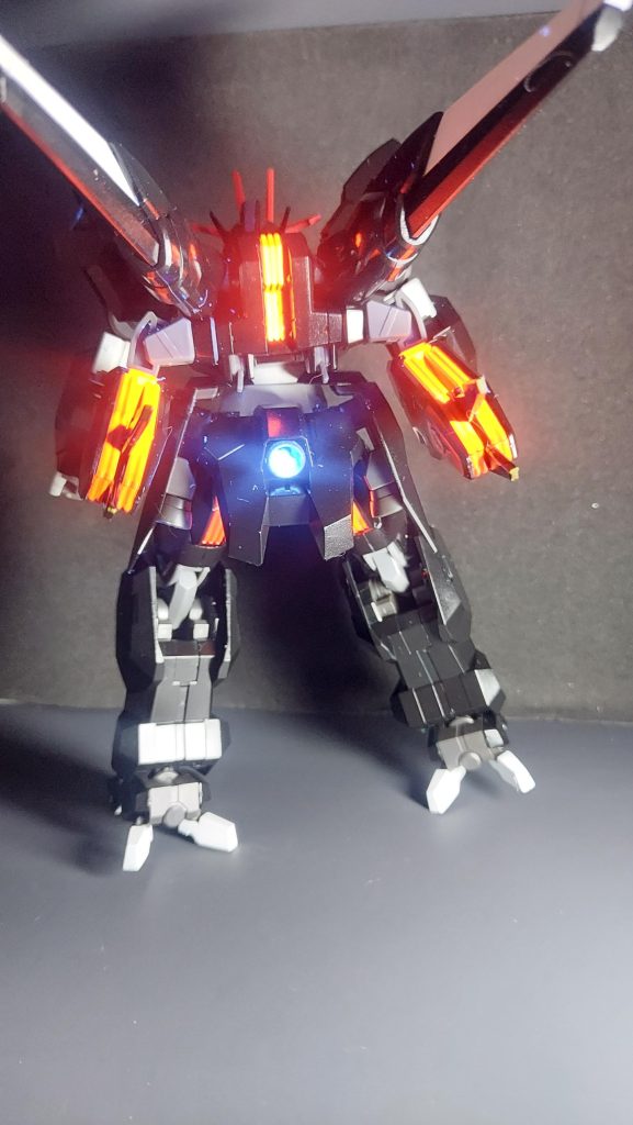 背部も発光処理。ここら辺は手抜き感があります(>д<*)