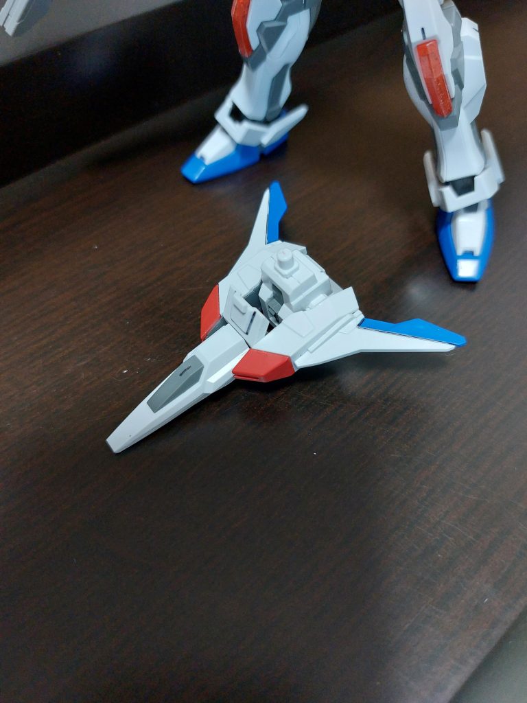 付属品。EGに付けるものとは思えない完成度。