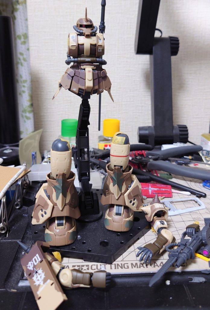 HG高機動型ザクⅡ地上用(エグバ機)–2枚目/制作者：隠れ蓑