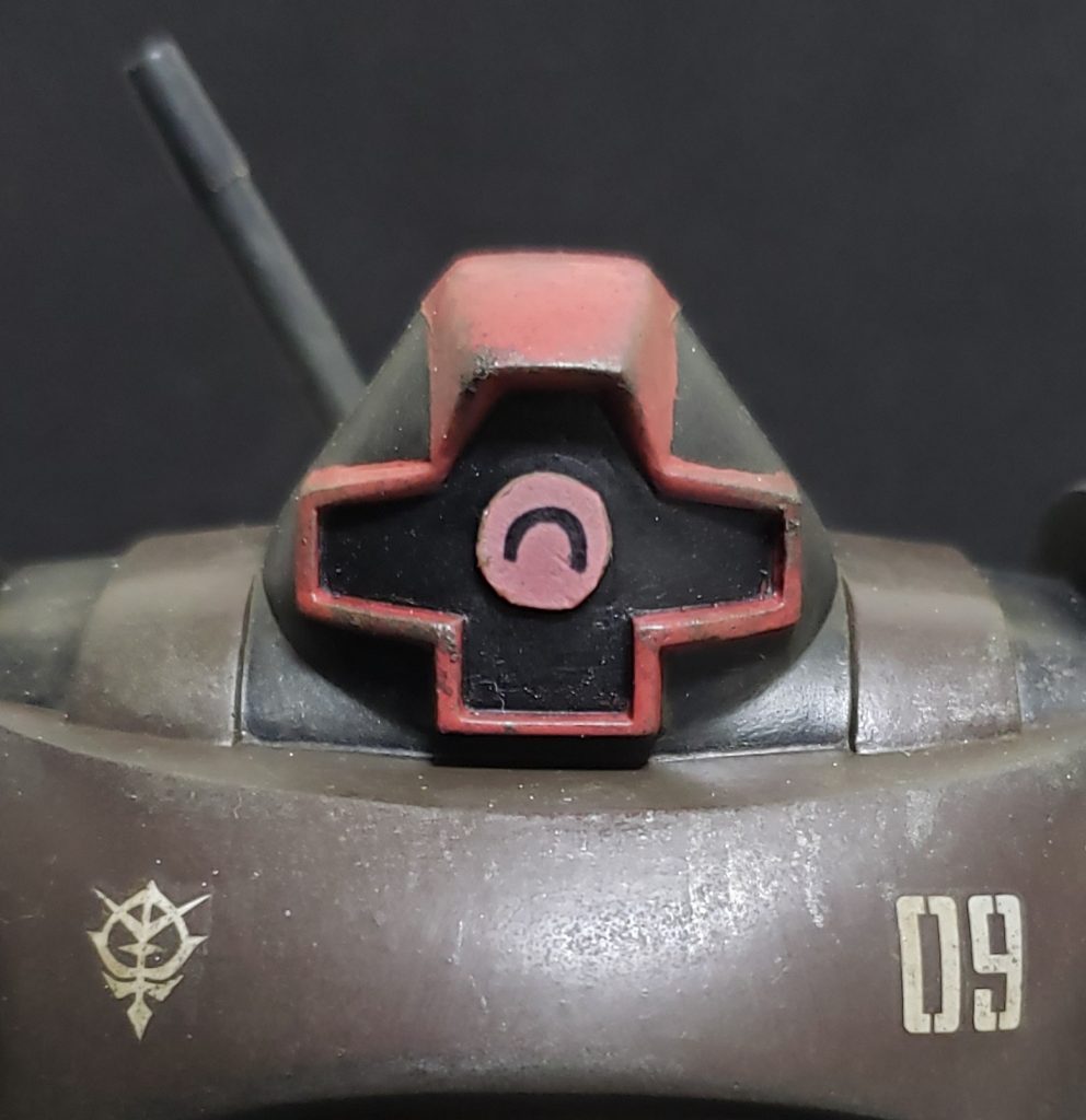 最近のガンプラが組むだけで高クオリティを楽しめる高級料理なら、旧キットは自分で模索して作る家庭料理といったところ……と某少尉風に言ってみたり。子供のころ買ってきたもののおばーちゃんの家に接着剤がなくて憤慨し、ようやく見つけたと思ったら水虫の薬だったアノ日からすれば、自分の技術もそれなりに進歩したのかなあ、と感慨にふけたキットでありました。