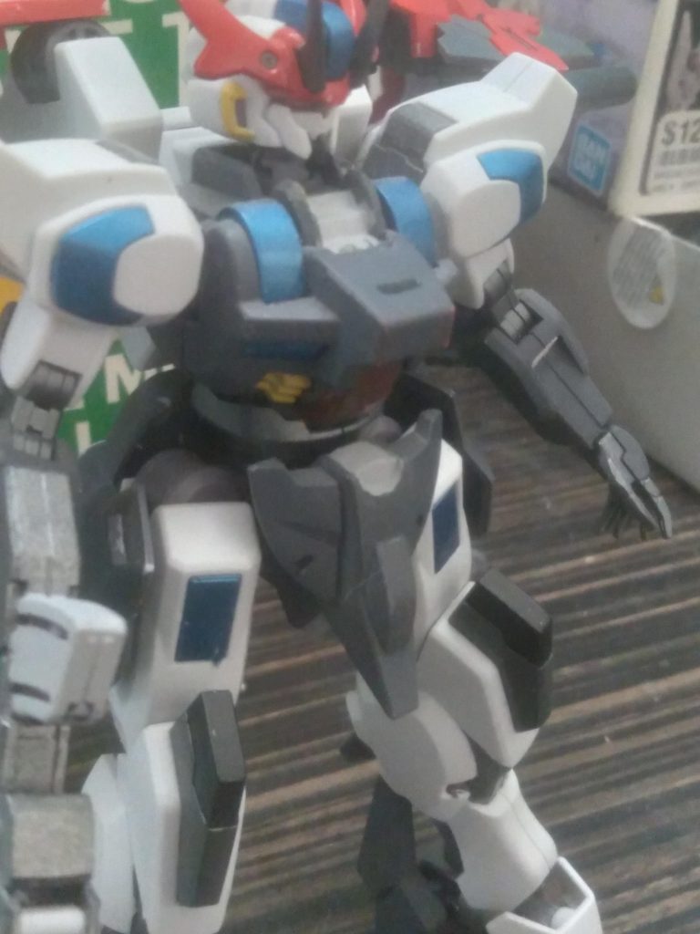 I painted the shell units metallic blue. I think it looks better. I used gunmetal and German grey as well as brush painted with black and light grey