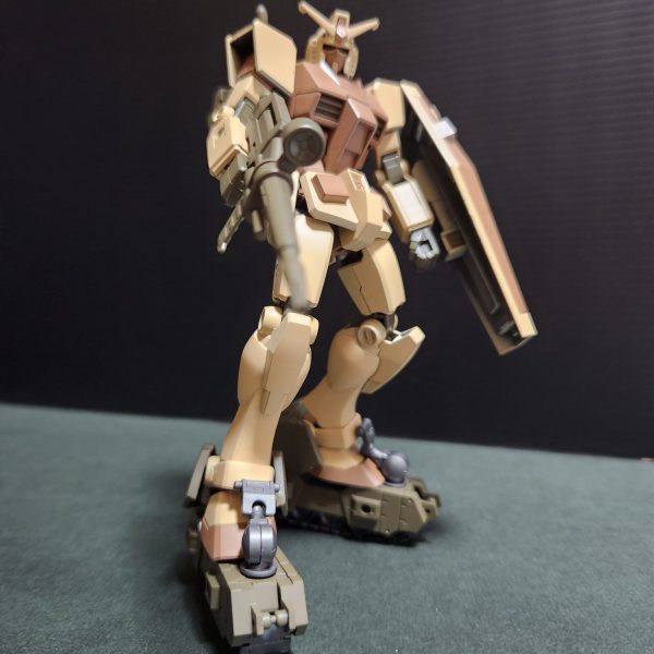 局地戦闘用デザートガンダム