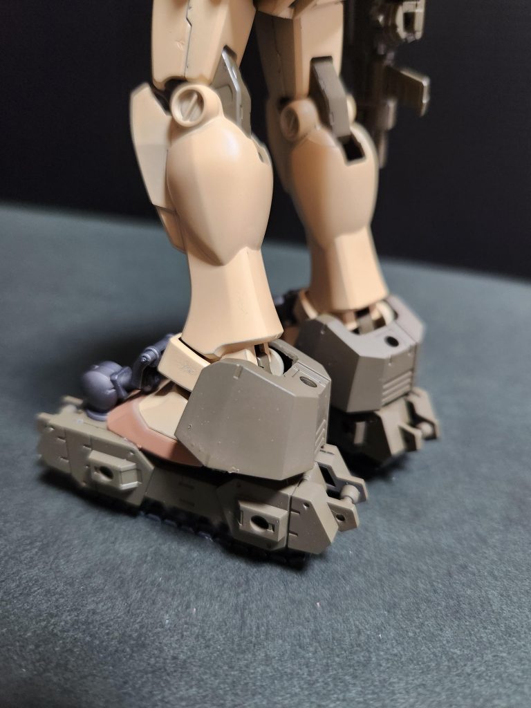 局地戦闘用デザートガンダム–3枚目/制作者：アイアンビリー