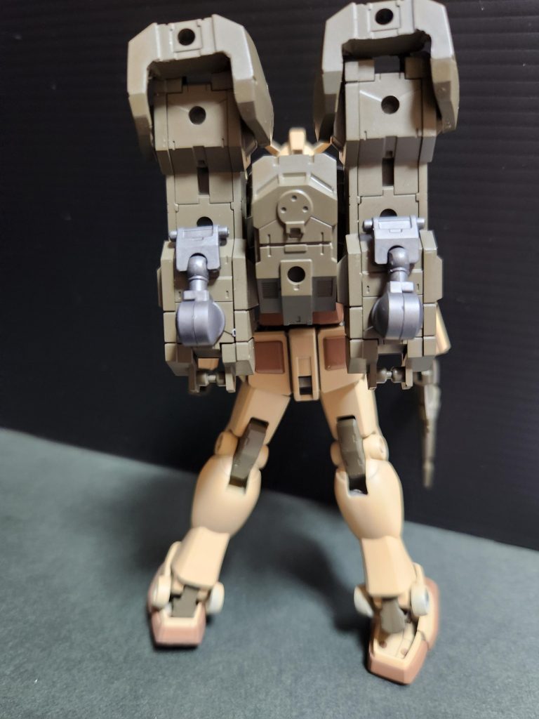 局地戦闘用デザートガンダム–3枚目/制作者：アイアンビリー