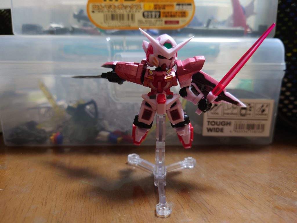 ガンダムエクシアこちらとても気合入れて塗り分けております（MG,RG参考）。