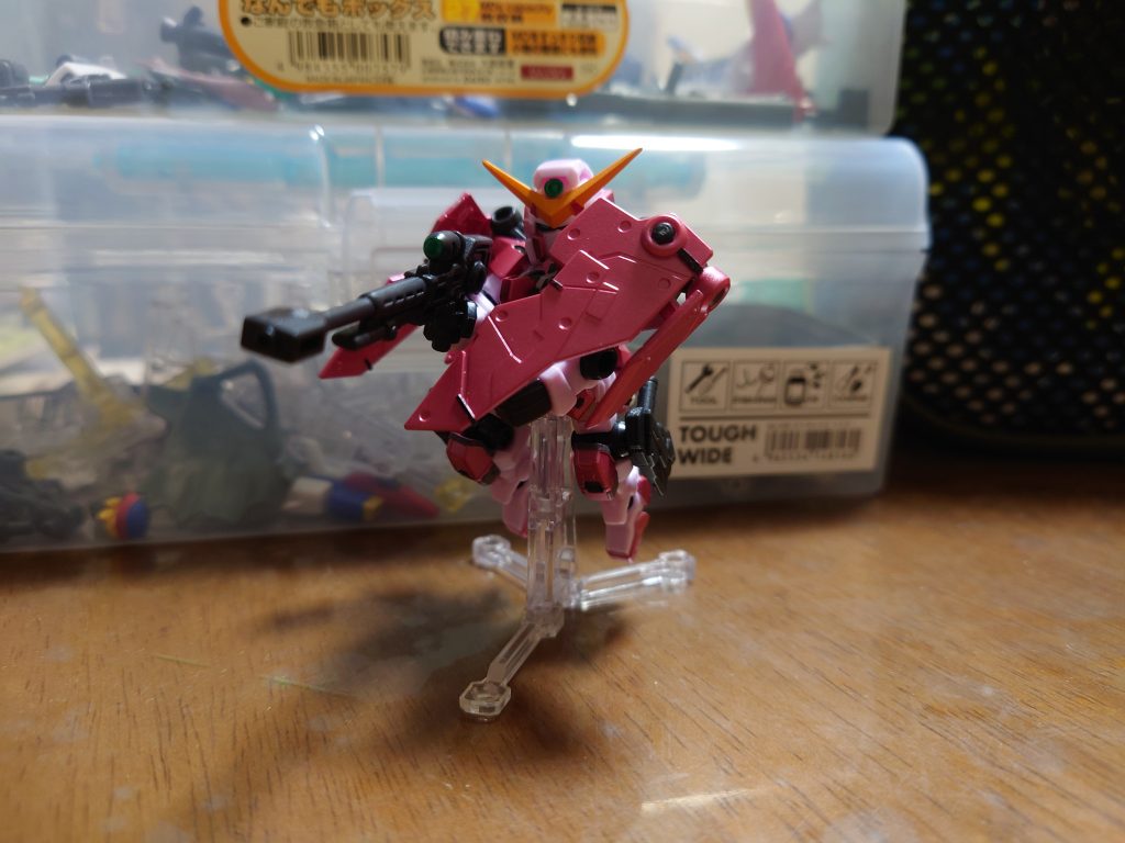 ガンダムデュナメスGNバーニアの塗り分けがキツかったです。