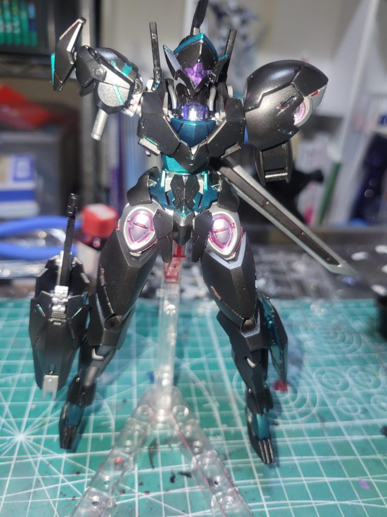 さて、悲劇。パーツ取りをミスって両腕作れず。塗装し直しを、余儀なくされました(笑)なんて日だ!!