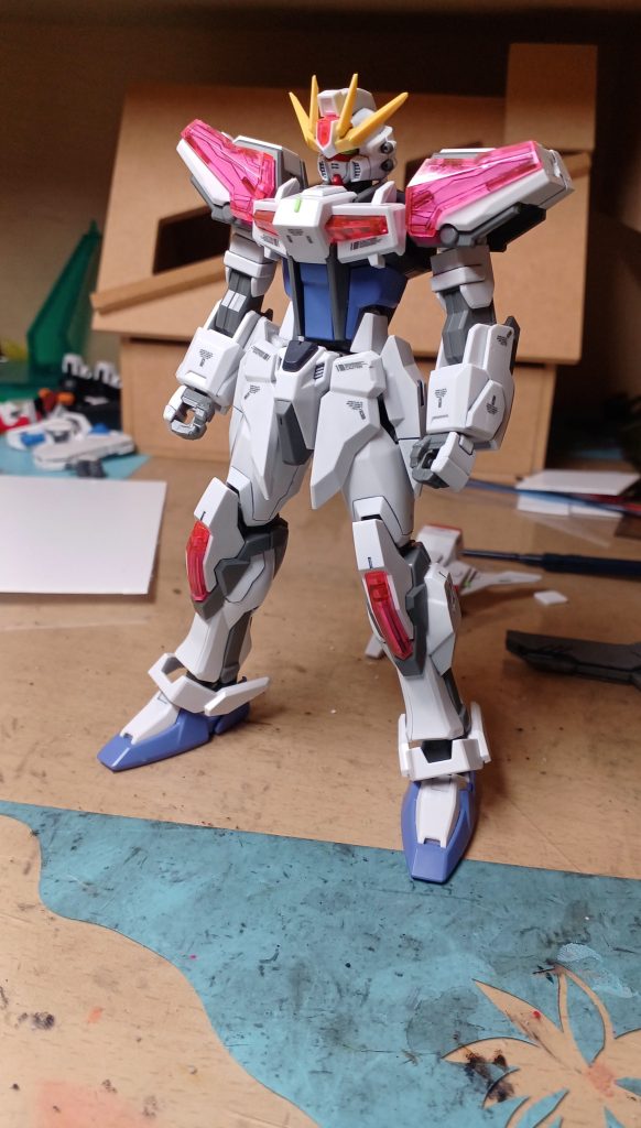 フロントショットビルドストライクEG単体これを見たときにガンプラのアイディアすごいなと思いましたね～！流石セイ君！