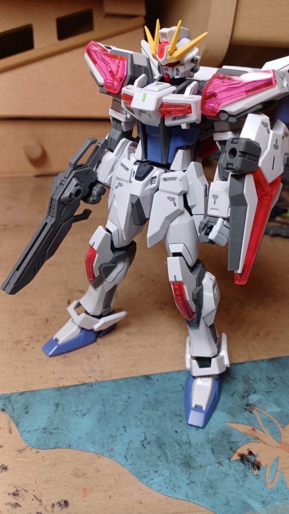 ビルドストライクEGバックパックを着けるとゴツい感じが増しますね。