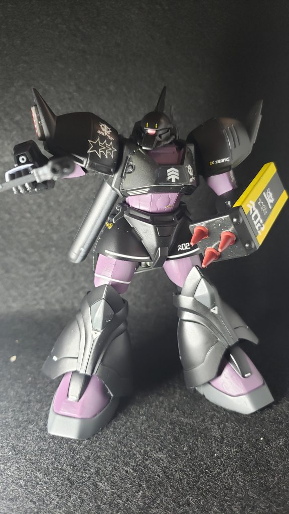 スパイクシールドは、黒い三連星ノーマルスーツとヘルメットを意識して、作成 