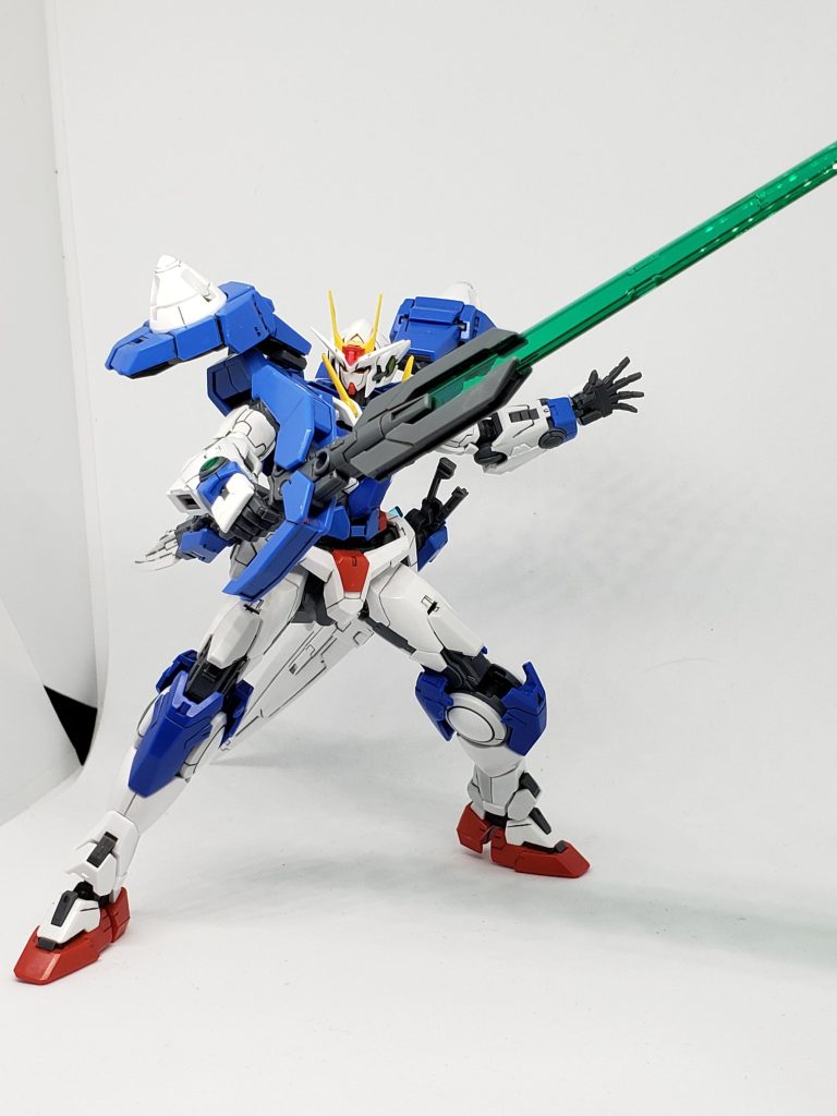 さぁ❗武器を構えてみましょ~‼️やっぱり地上戦より、空中(宇宙)戦の方が似合いますねぇ😥💦